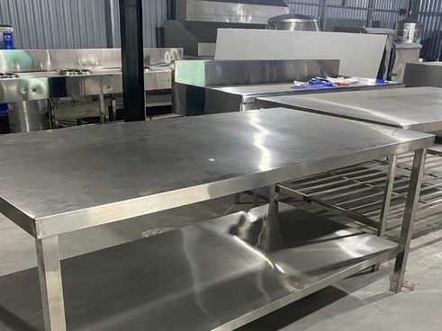 meja stainless steel